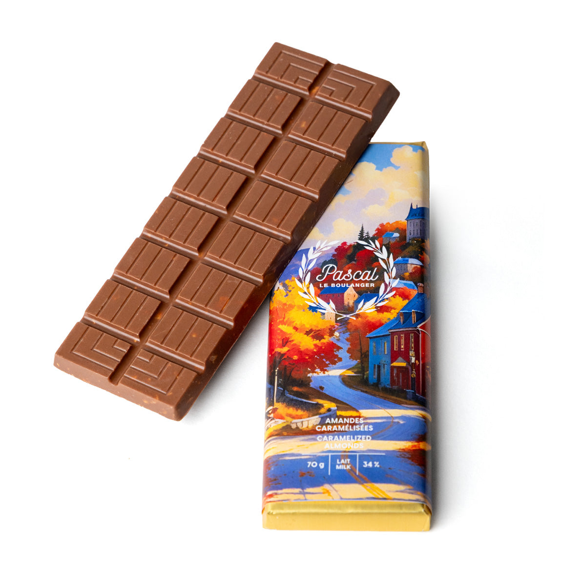 Milk chocolate bar with caramelized almonds